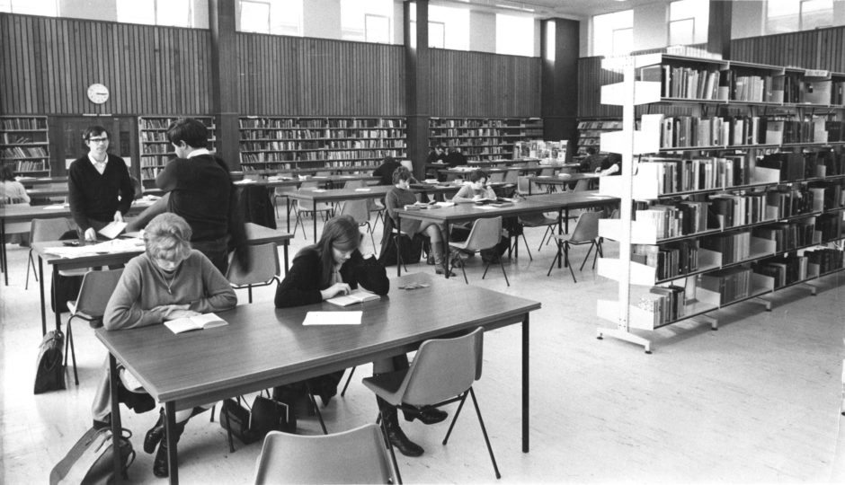 1970: A corner of the huge library in the new College of Education. It occupies a strategically central place in the complex of buildings which includes the professional subjects block, the teaching aids department and the language block.