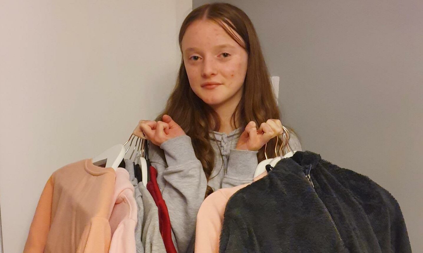 Amy is encouraging people to donate old clothes to aid Cancer Research UK.
