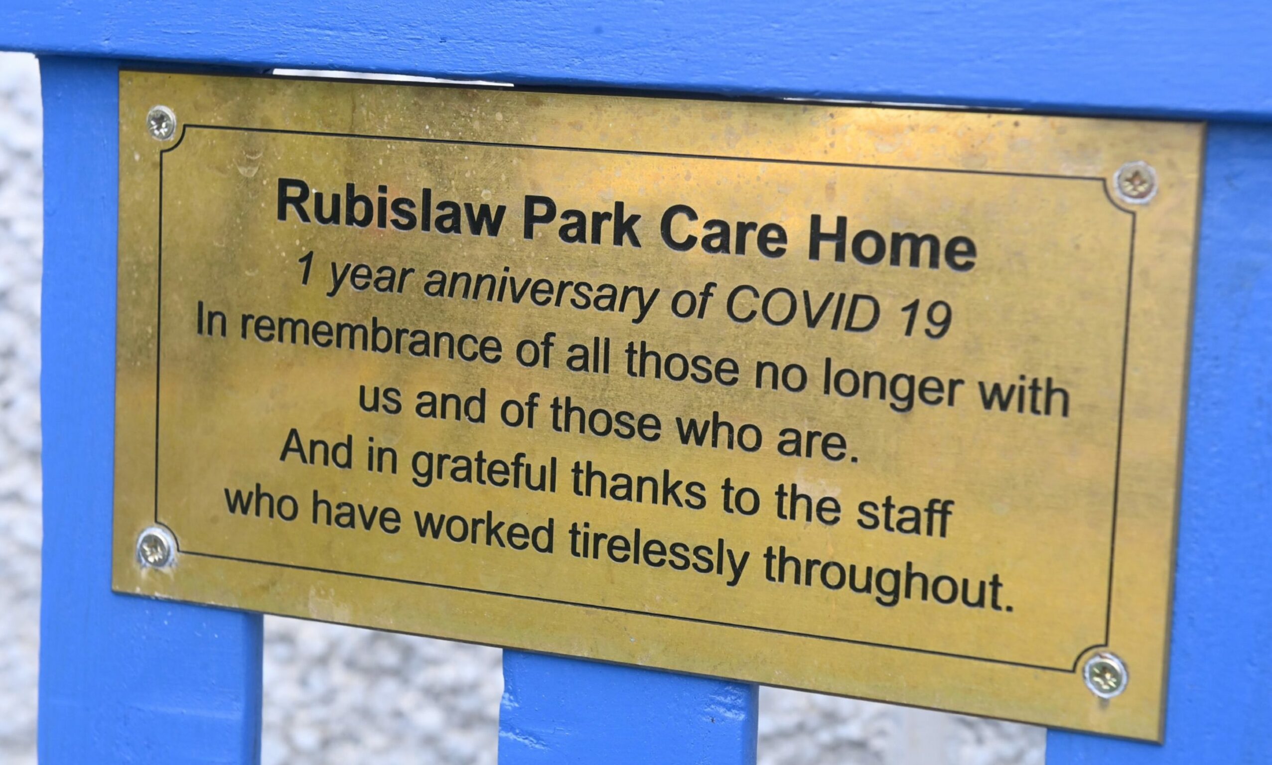 The plaque on the Rubislaw Park memorial bench.