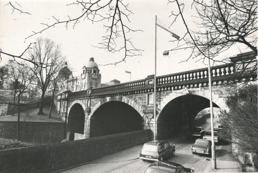 1972: The view from Denburn Road looking up at Denburn Viaduct.