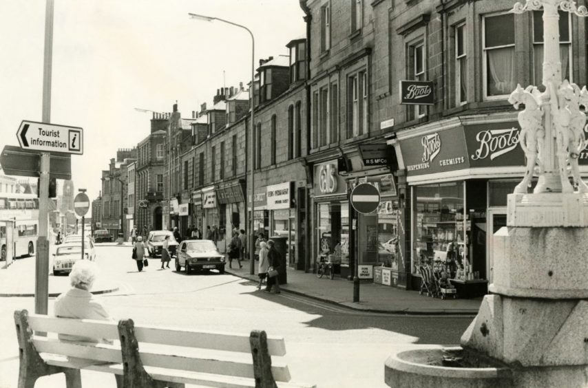 1982: Looking along Broad Street, one of Fraserburgh's main shopping centres.