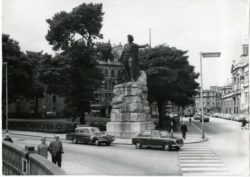 1971: William Wallace Statue Aberdeen