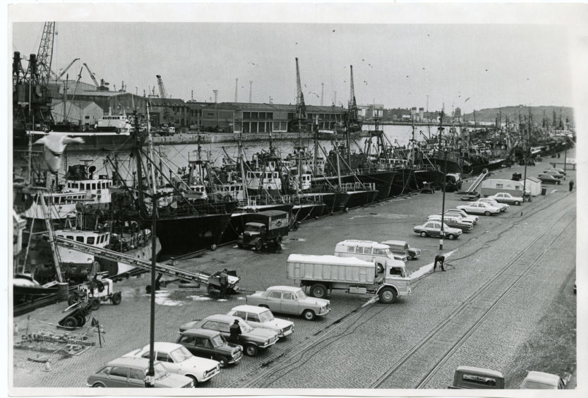 1975: Blockade of Aberdeen Harbour.