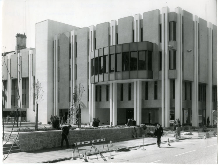 1977: Aberdeen's new Municipal building on Broad Street.