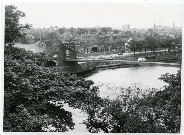 1977: Wellington Bridge, South College Street, Aberdeen.