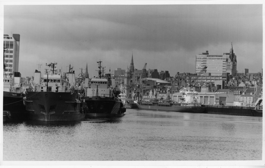 1988: Aberdeen Harbour.