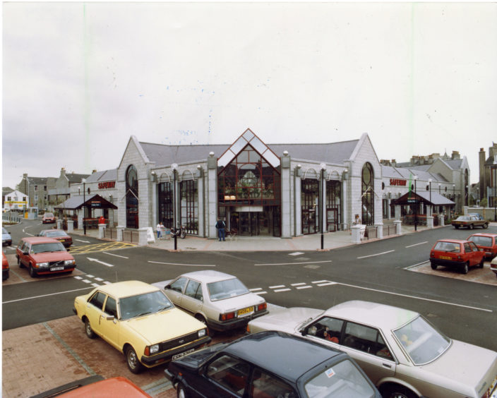 1989: Safeway, King Street, Aberdeen.