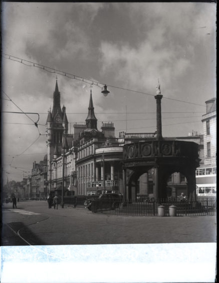 1948: Trinity Quay viewed from across Aberdeen Harbour.