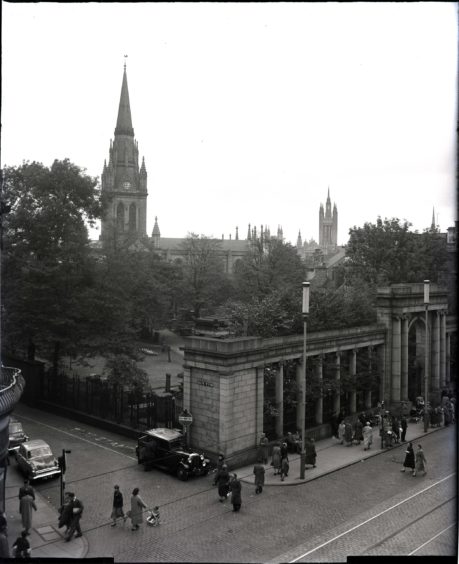 Provost Skene's House, Aberdeen.  July 1953.
