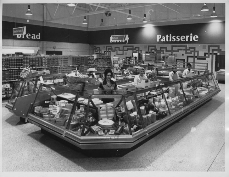 1977 - The bakery, patisserie and delicatessen section of Norco