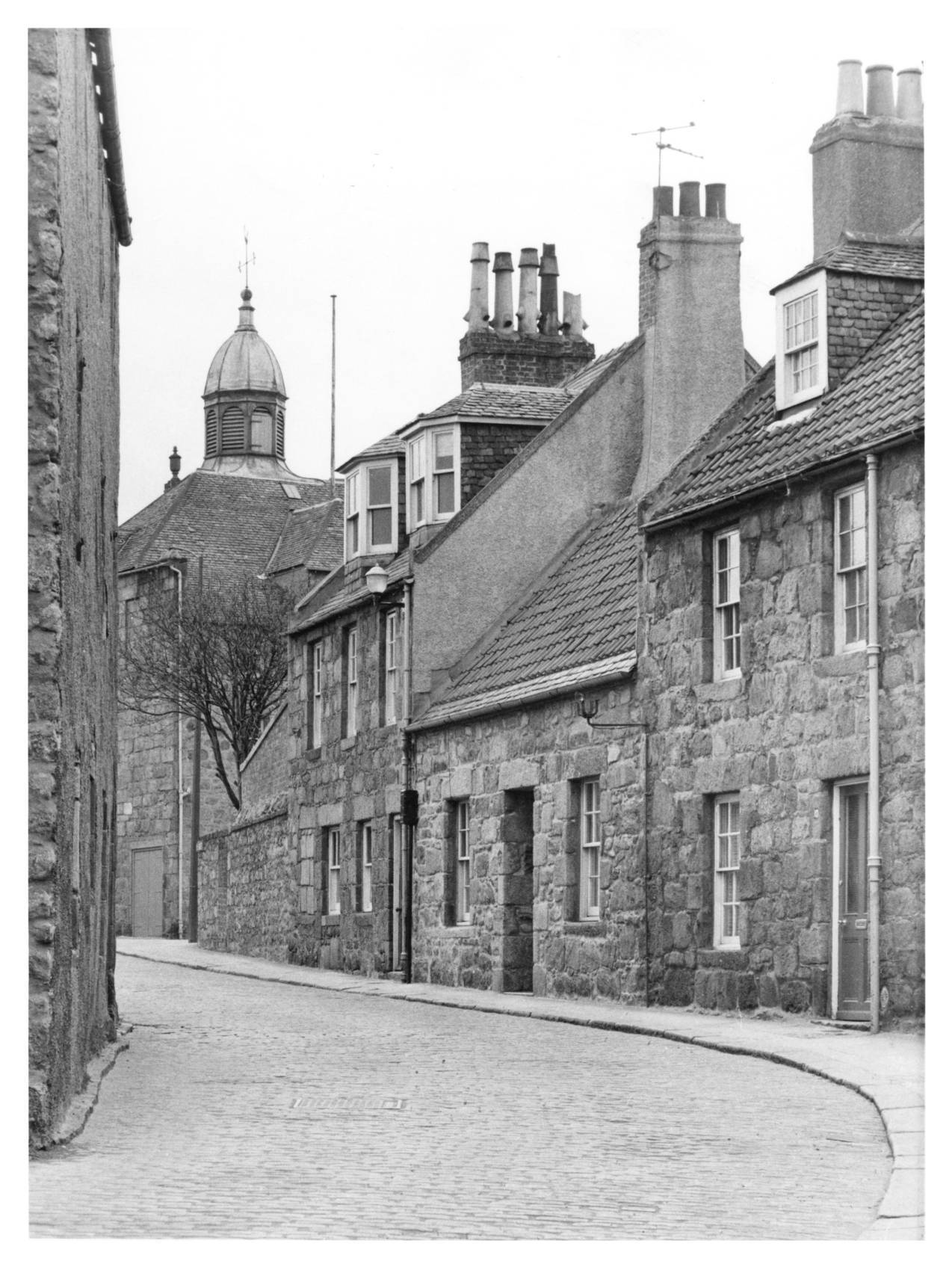 1966: Don Street with the Old Aberdeen Town house in the background.
