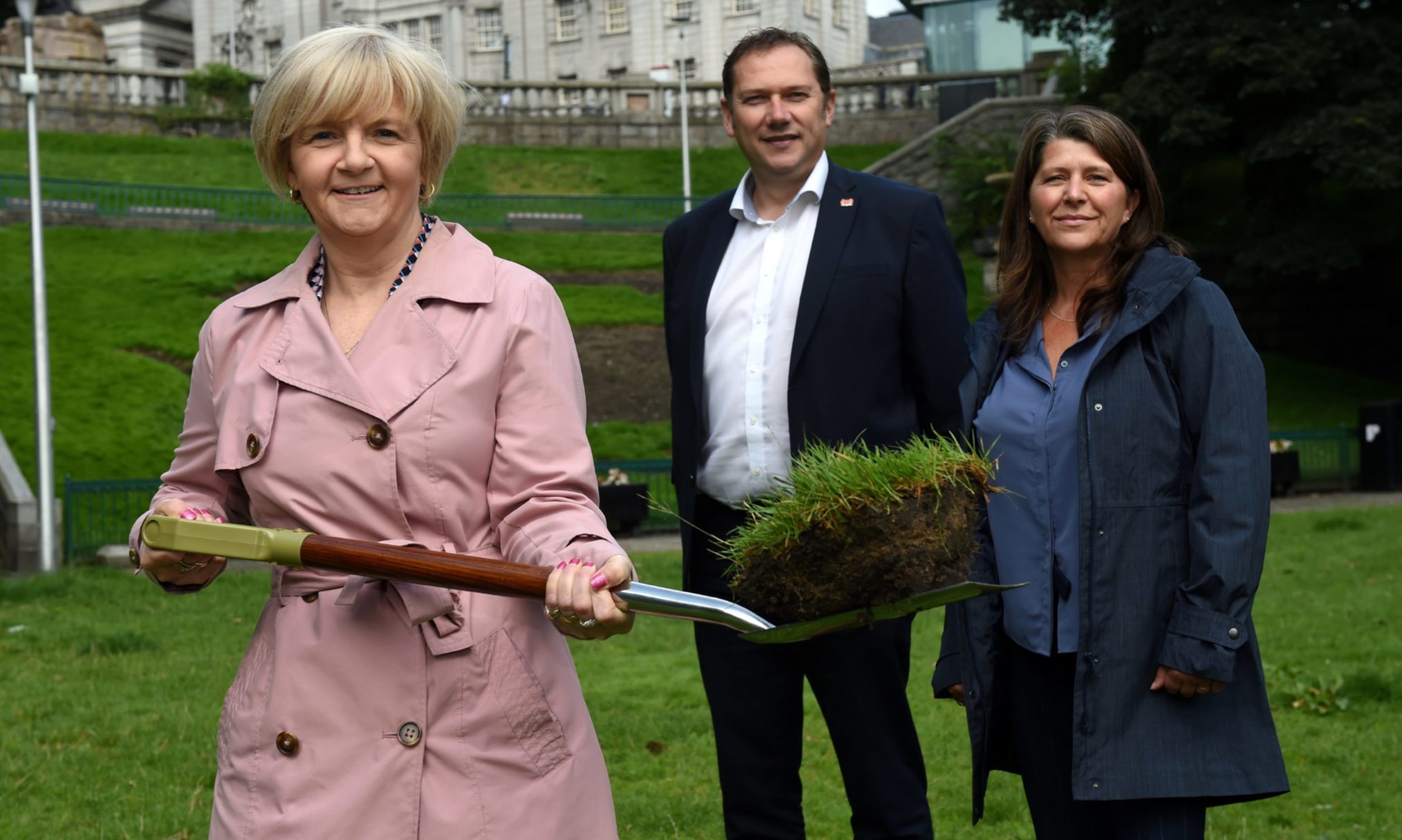 Council leader Jenny Laing, with then-co-leader Douglas Lumsden and capital convener Marie Boulton.