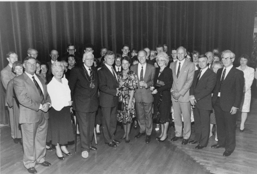 1991 - Lord Provost Robert Robertson and his wife Susan hosted a civic reception for the 29 Aberdeen Group