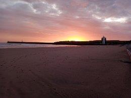 VA Nov - RediscoverABDN - Tracey Phin - Sunrise at the beach
