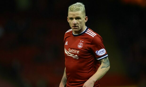 Jonny Hayes insists Aberdeen players must take the responsibility for Stephen Glass' sacking.