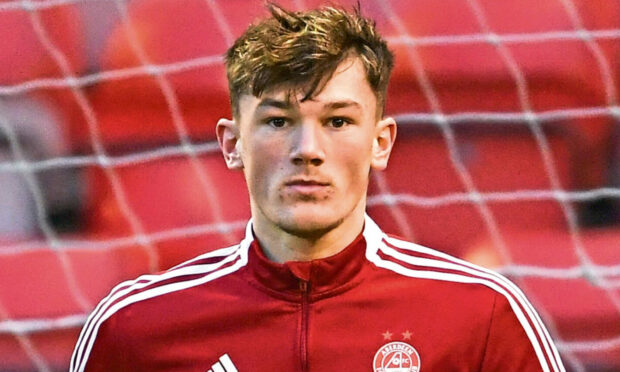 Liverpool are in talks to sign Aberdeen defender Calvin Ramsay