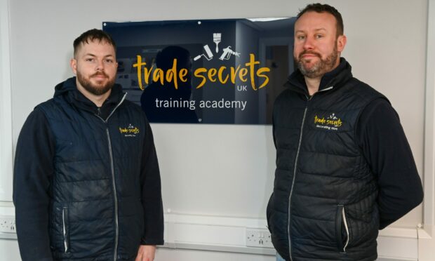 L-R manager Jason Wallace and owner Scott Annison in the training academy

Picture by Kenny Elrick     06/01/2021