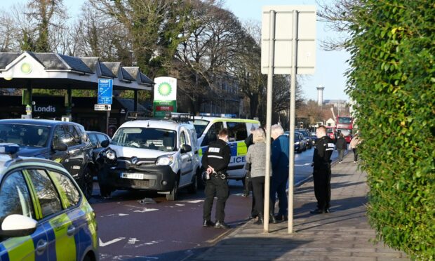 Two car crash causing traffic disruption on King Street in Aberdeen opposite the BP Fuel station

Picture by Paul Glendell     21/01/2022