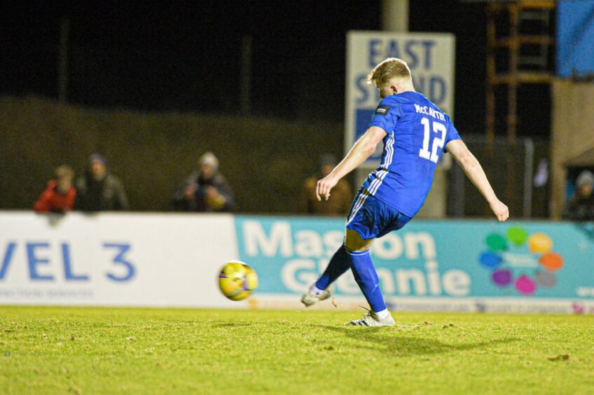 Andy McCarthy converts his penalty