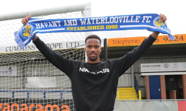 Former Caley Thistle striker Manny Duku has joined Havant and Waterlooville.