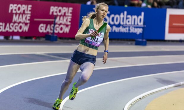 Roisin Harrison running for Ireland at the Dynamic New Athletics meet.