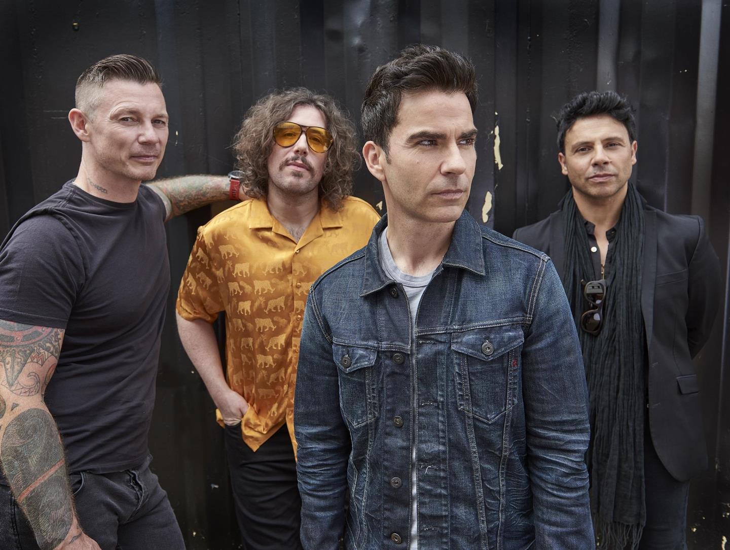 Group photo of Stereophonics
