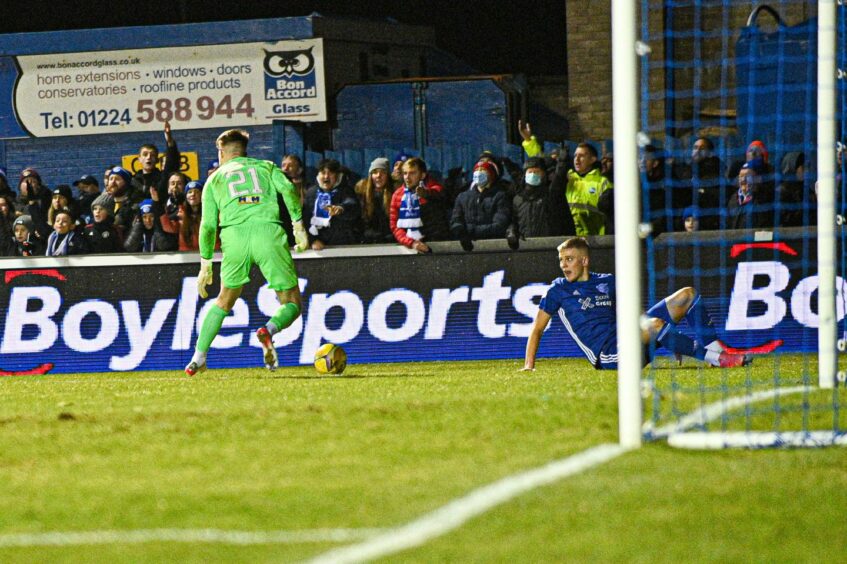 Ryan Duncan was cleaned out by Dundee goalkeeper Ian Lawlor