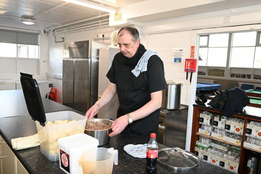 Chef Garry Royan is dedicated to making fresh, healthy meals at Inchgarth Community Centre - even making hundreds of meals before he went for an operation. 