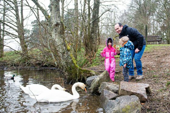 Valerijs Komijenko from Kemnay with his kids, Aurora, 4, and Robert, 2, enjoyed their first visit back to Haddo. Picture by Wullie Marr / DCT Media