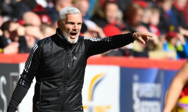 Aberdeen boss Jim Goodwin is confident players set to leave in the summer will not down tools.