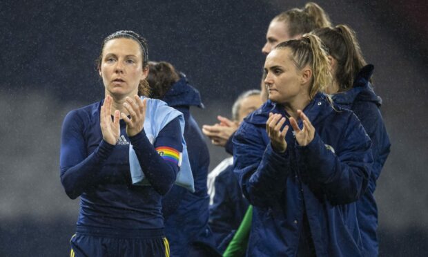 Rachel Corsie, left, and Sam Kerr. Image: Shutterstock.