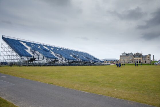 The 4000 seater stand on the North of the 1st fairway is being built at the Old Course.