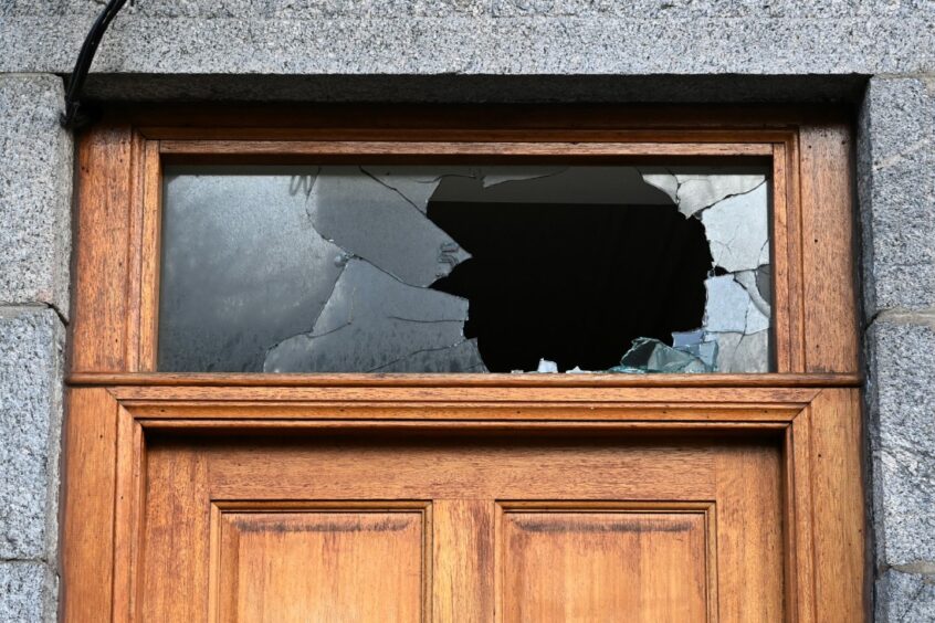 Aberdeen man caused £2,000 worth of damage to windows with golf club