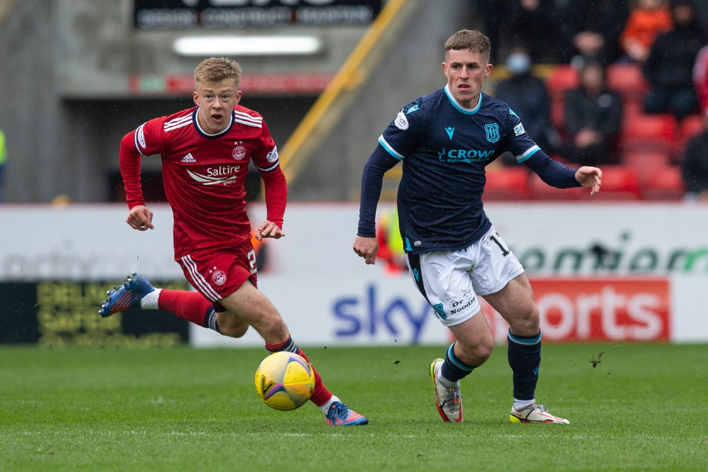 Former Aberdeen youth player Connor Barron in action.