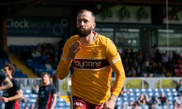 Kevin Van Veen celebrates netting against Ross County.