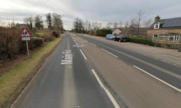 The current Alves pedestrian crossing that is about to be upgraded.  Supplied by Google Maps: 10/05/2022