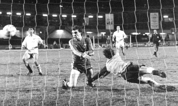 John Hewitt heads home the Aberdeen winner against Real Madrid during extra time in Gothenburg.