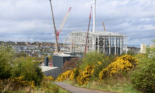 The under-construction incinerator in East Tullos, in May 2022. Image: Paul Glendell, 04/05/2022.