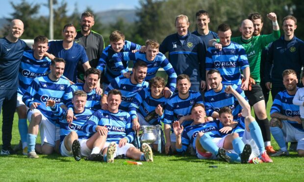 Banks o' Dee celebrate winning the Mcleman Cup. Picture by Scott Baxter.