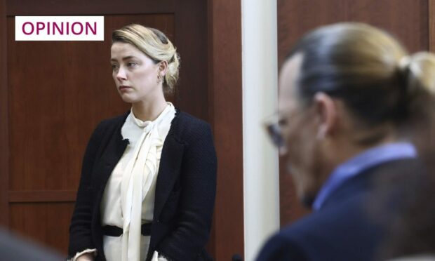 Amber Heard (left) and Johnny Depp in court (Photo: Jim Lo Scalzo/AP/Shutterstock)