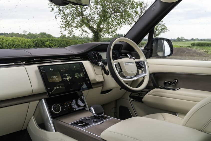 The interior of the new Range Rover
