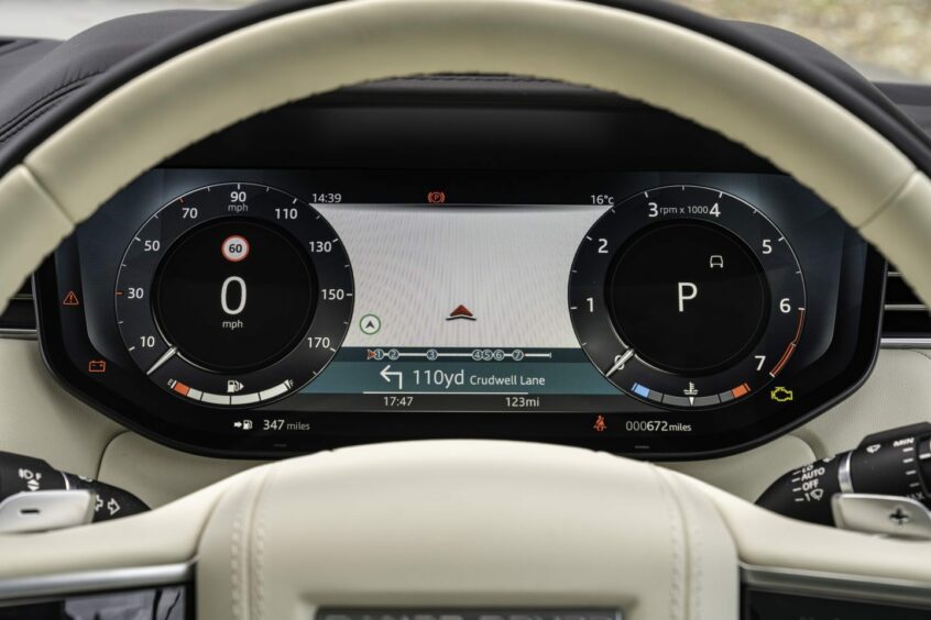 The speed and fuel dials and build in navigation system in the latest Range Rover model