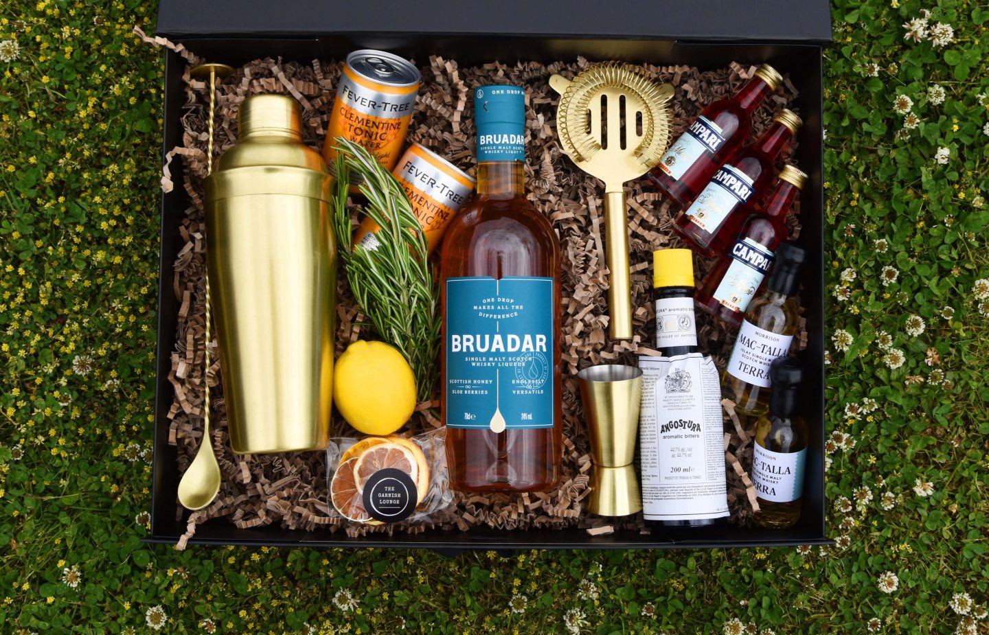 The Bruadar summer cocktail hamper prize.