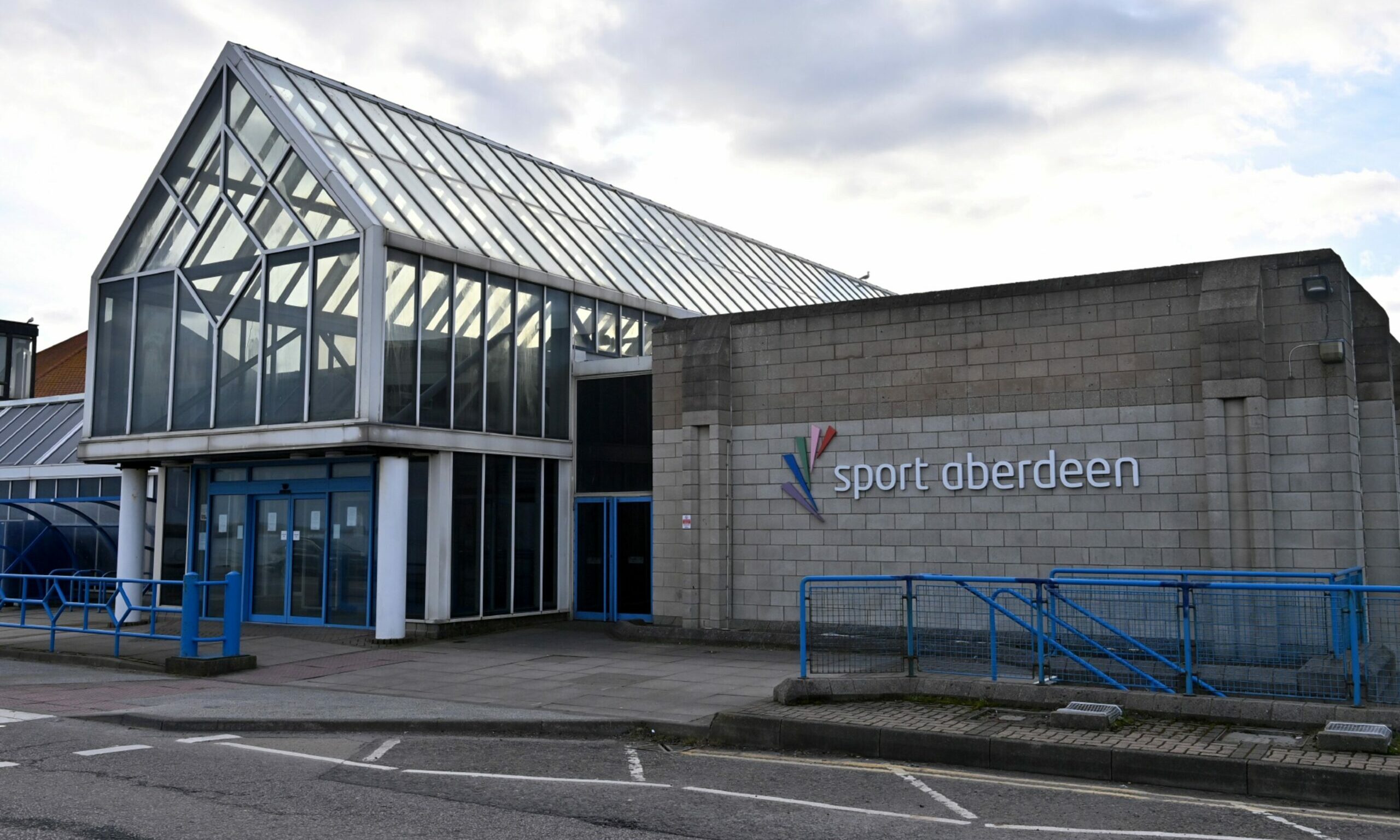 Calls to protect access to swimming pools in Aberdeen with £100,000 extra for Sport Aberdeen were refused - as council chiefs warn of financial "uncertainty" ahead.