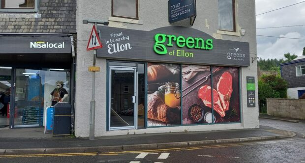 Councillors learn Ellon take-away will serve pizza, chips and kebabs… But delay decision to see where bins will be kept