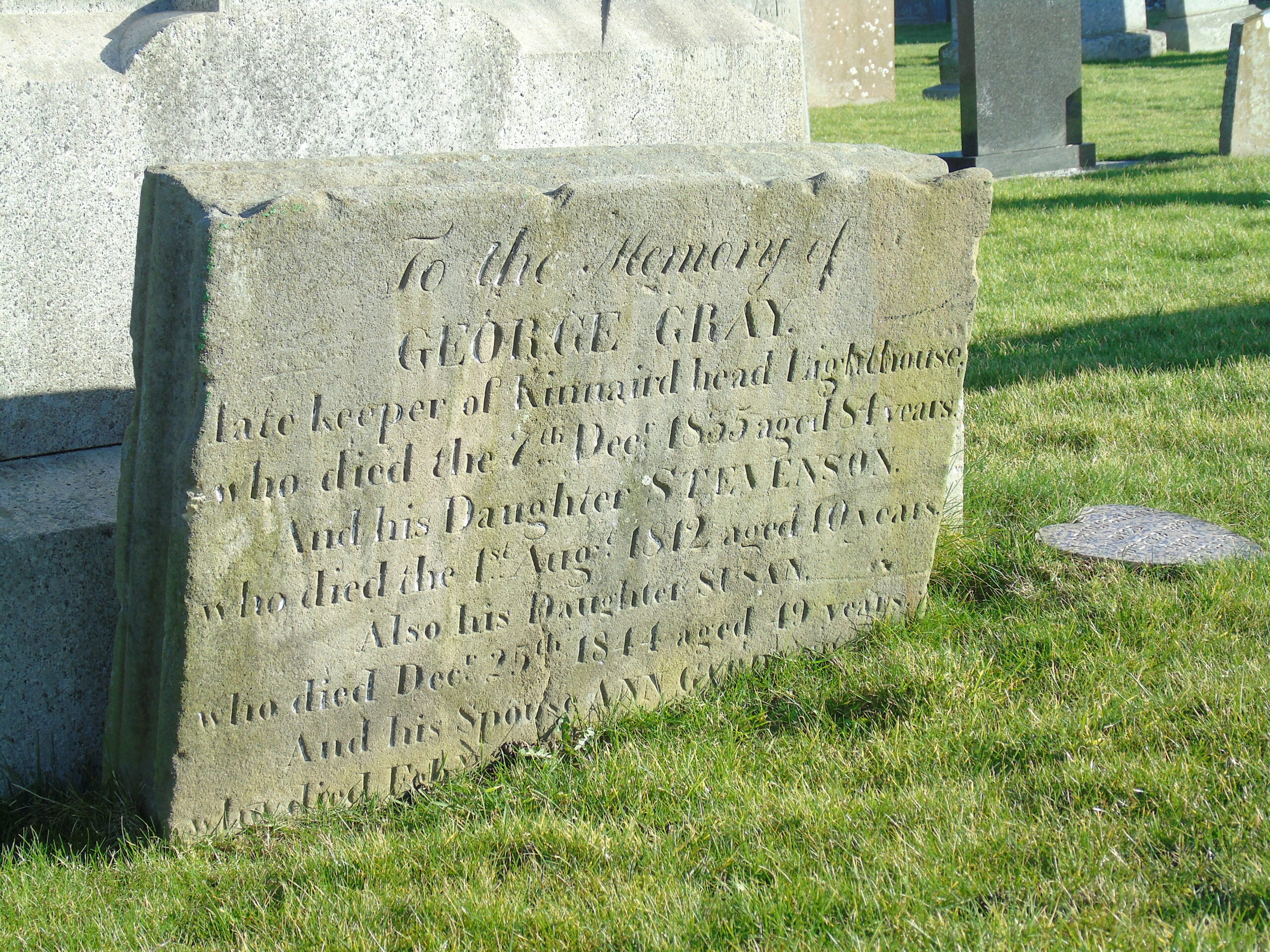 grave stone of Gray, light keeper of Kinnaird Head 