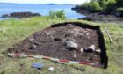 Archaeologists have made a groundbreaking discovery in Stornoway uncovering Neolithic artefacts near Lews Castle.