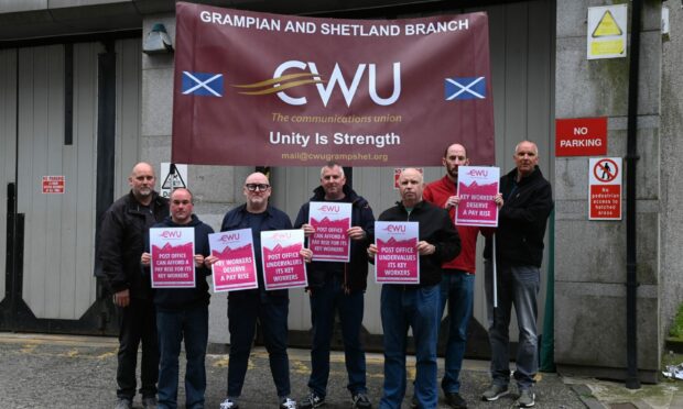 Post Office workers striking over a pay dispute in Aberdeen. Picture by Kenny Elrick/DCT Media.