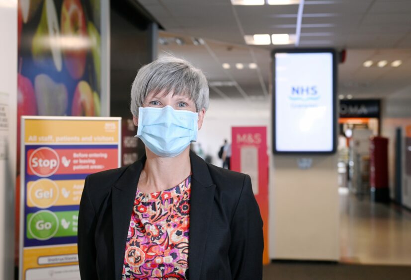 Lyn Pirie highlighted why wearing masks is necessary in healthcare settings. 