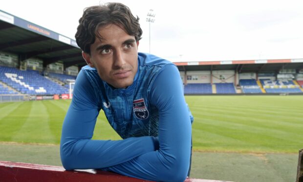 Yan Dhanda settles into his new surroundings at Ross County.
